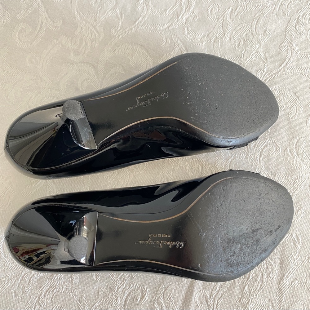 Salvatore Ferragamore Vera bow peep toe pumps - Picture 7 of 9